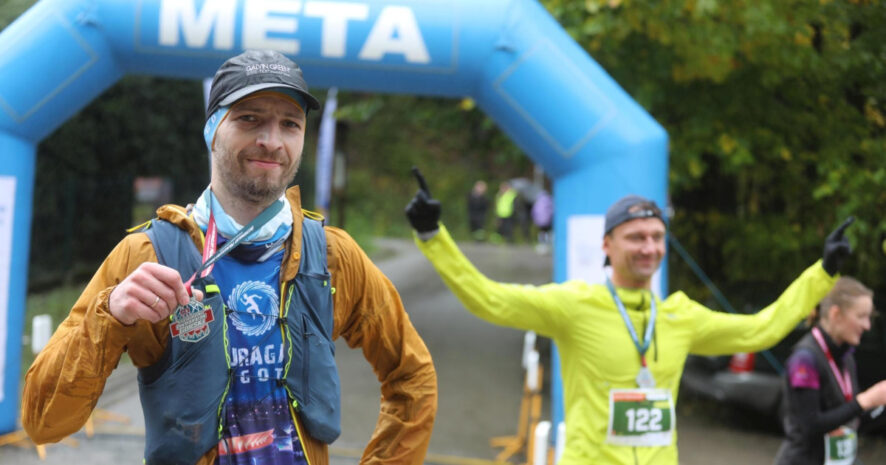 Ekstremalny Półmaraton Górski o Puchar Starosty Żywieckiego 2025 – deszcz, błoto i wielkie emocje!